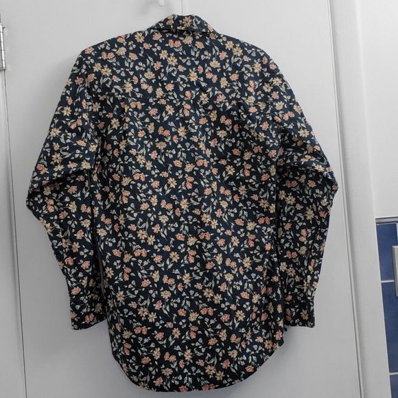 Tilley Endurables Long sleeve Floral Button Down - Picture 5 of 5